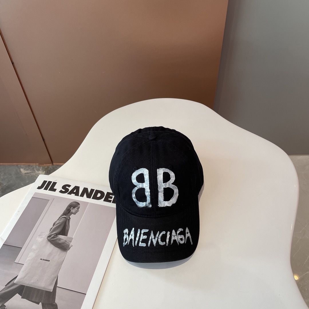 Balenciaga BB Sprayed Black Cap