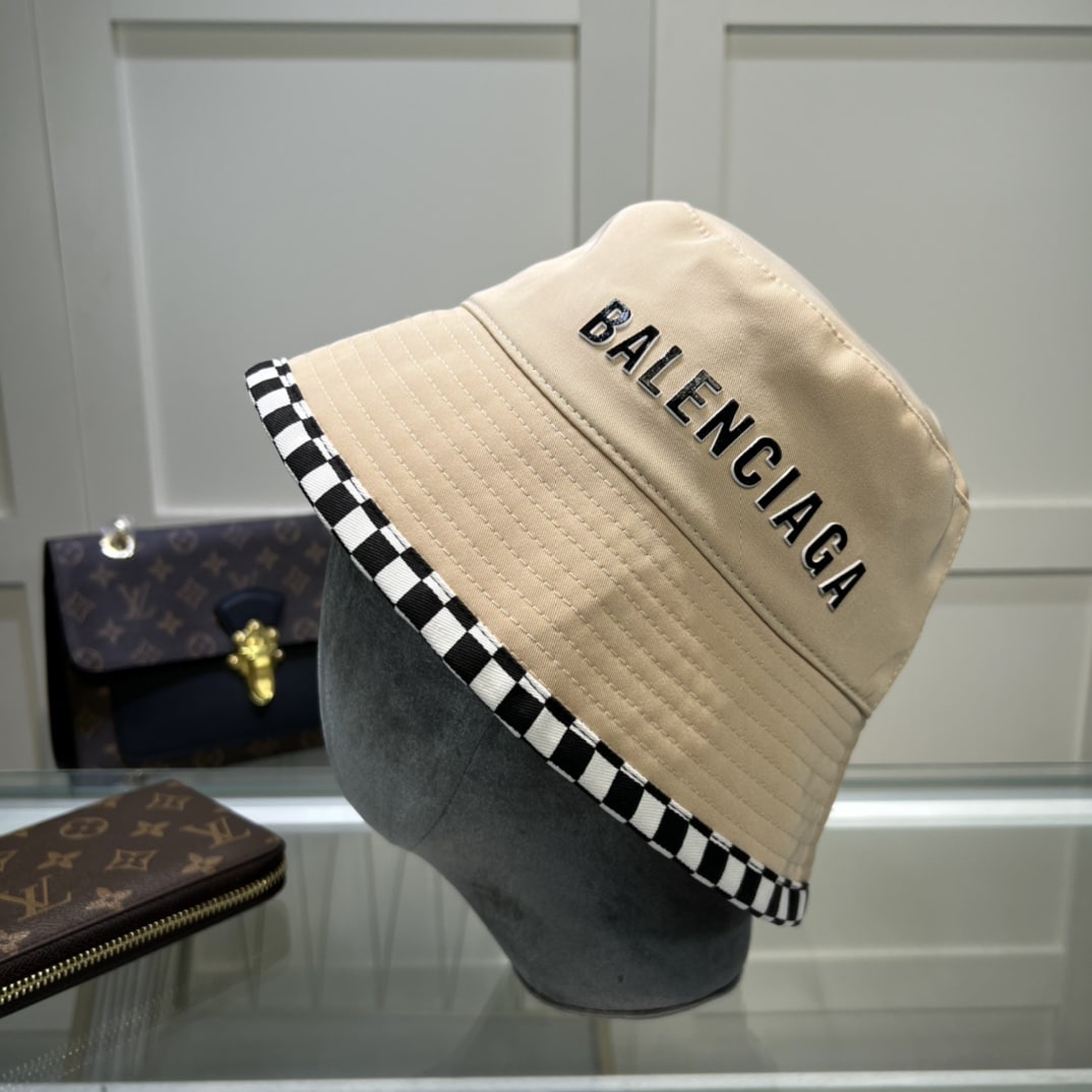 Balenciaga Bucket Hat Cream Hat