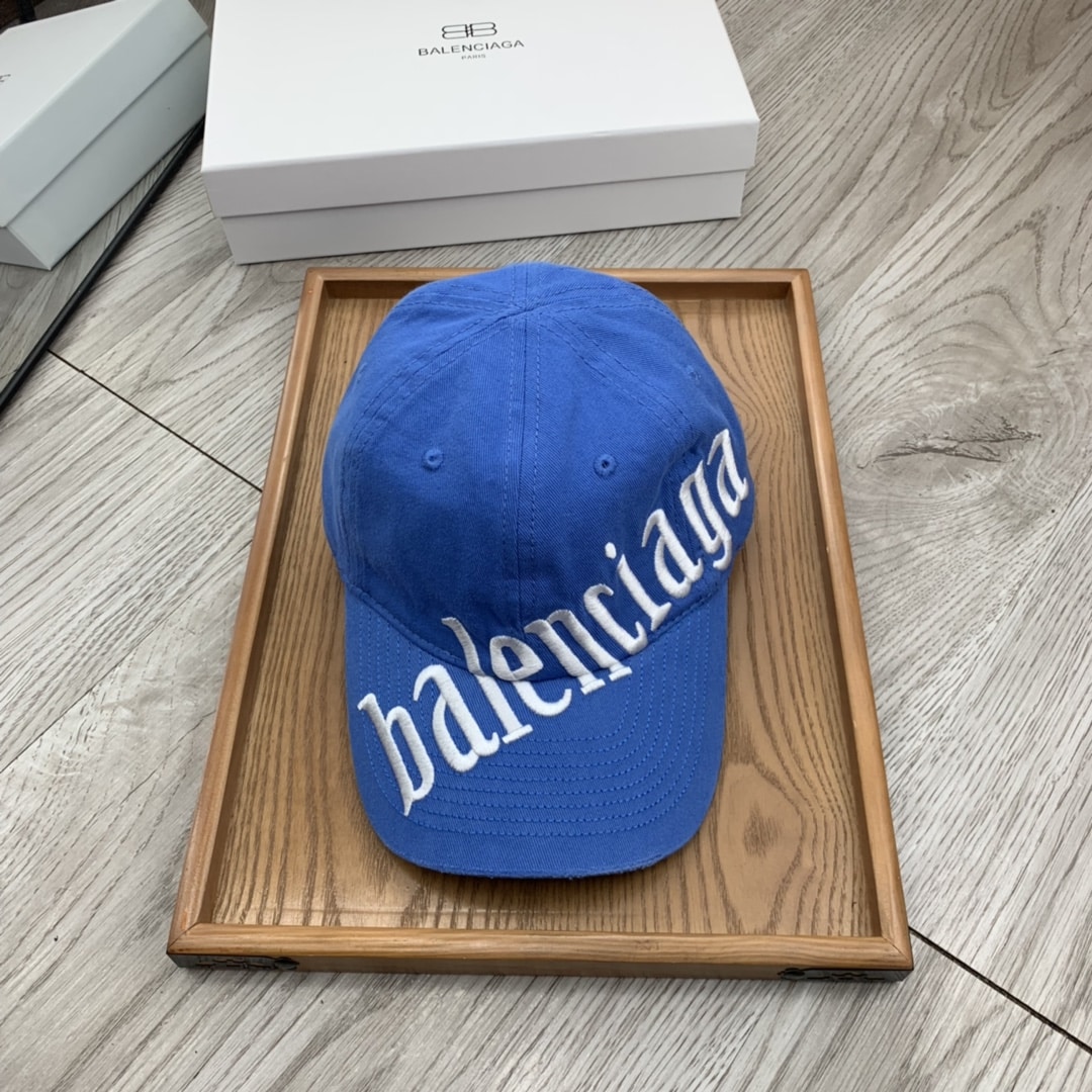 Balenciaga Diagonal Cap In Blue