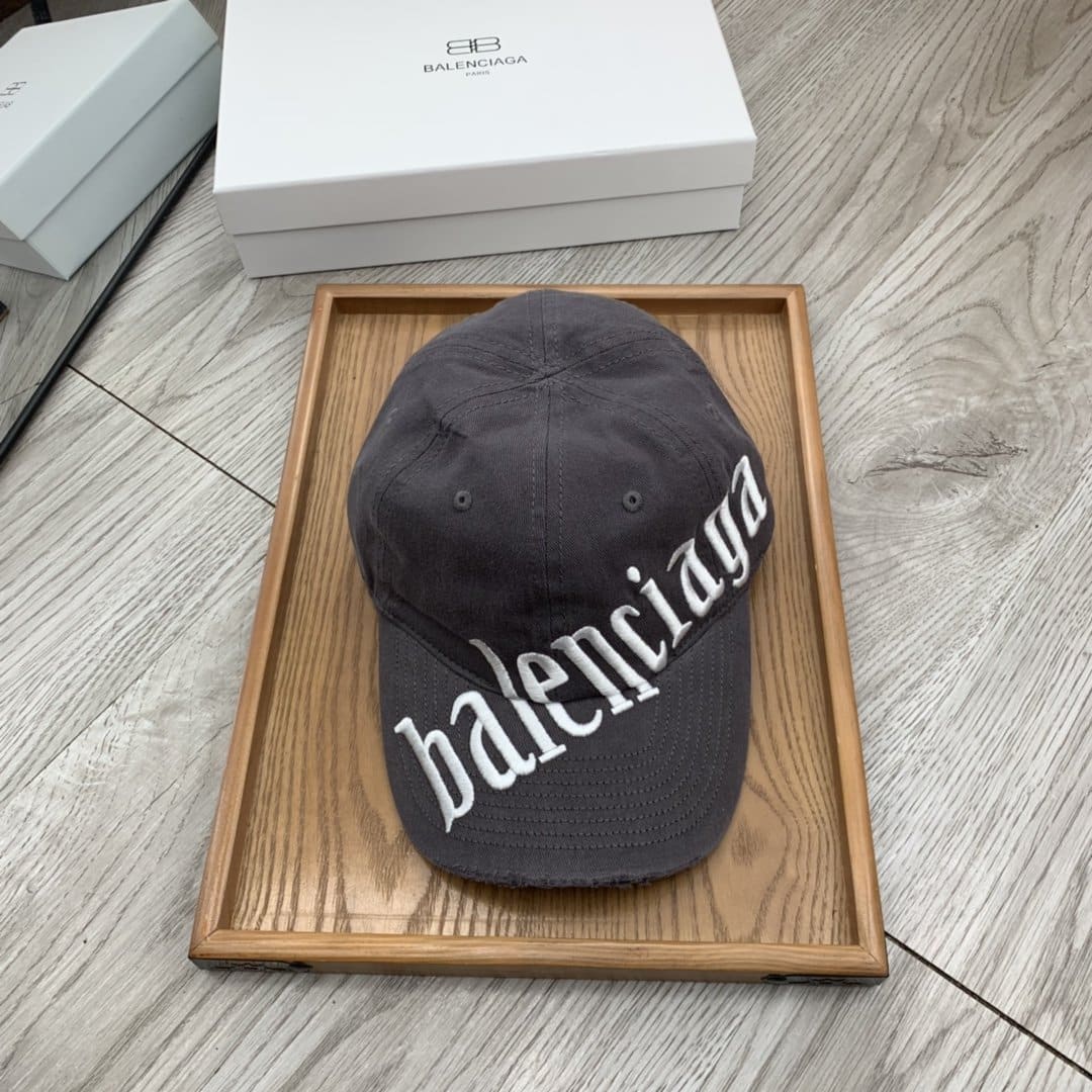 Balenciaga Diagonal Cap In Dark Grey