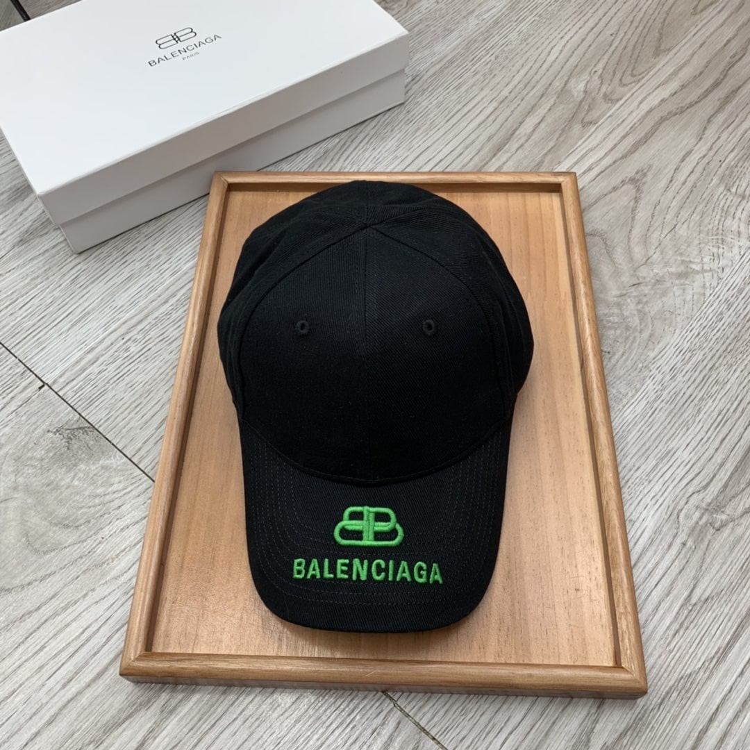 Balenciaga Logo Cap In Black