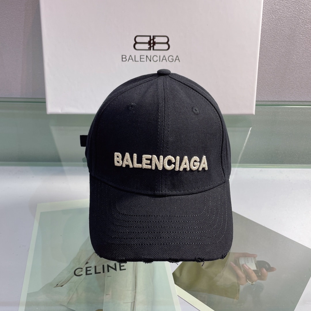 Balenciaga Logo Front Cap In Black