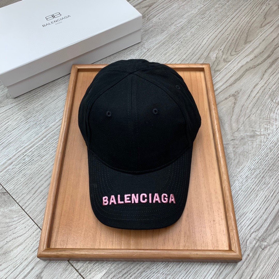 Balenciaga Logo Visor Cap In Black