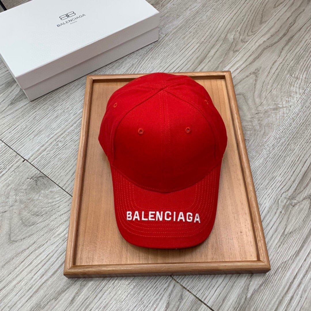 Balenciaga Logo Visor Cap In Red