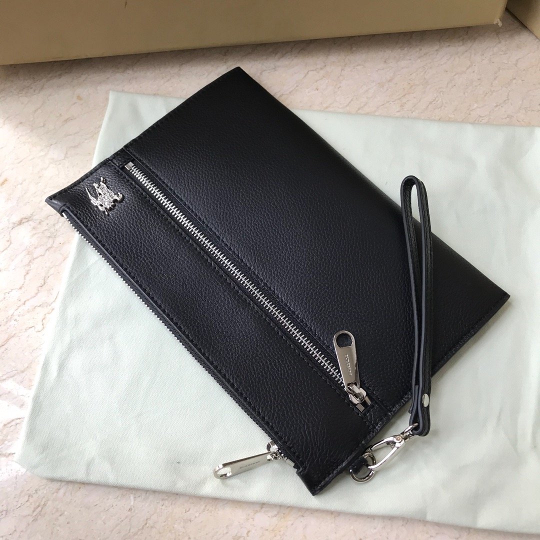 Burberry Black Clutch 30cm – Fapert