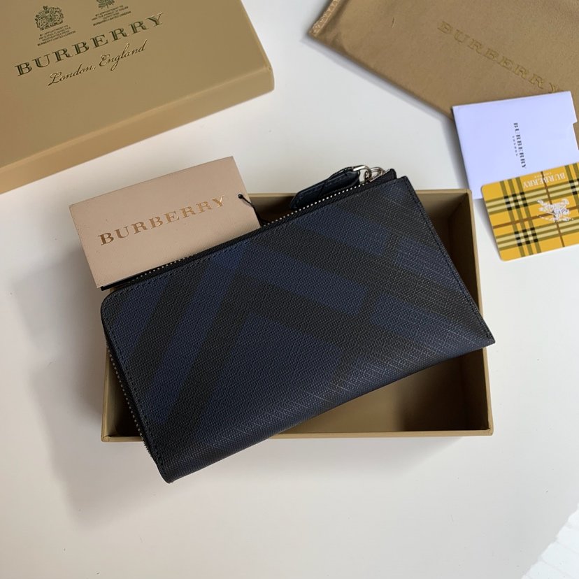 Burberry Blue Silver Clutch 19cm – Fapert