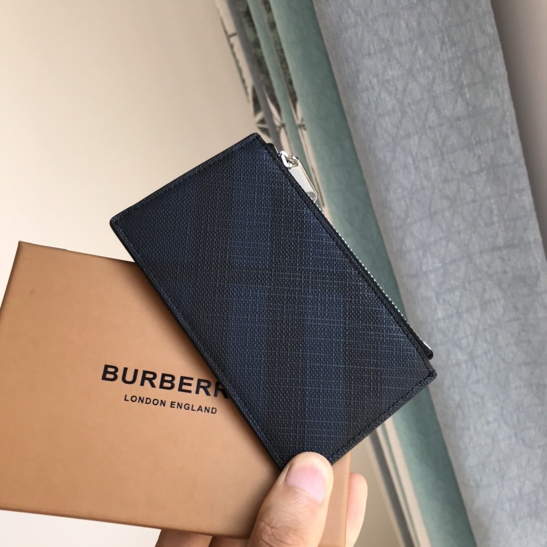 Burberry Blue Zipped Clutch 13cm – Fapert