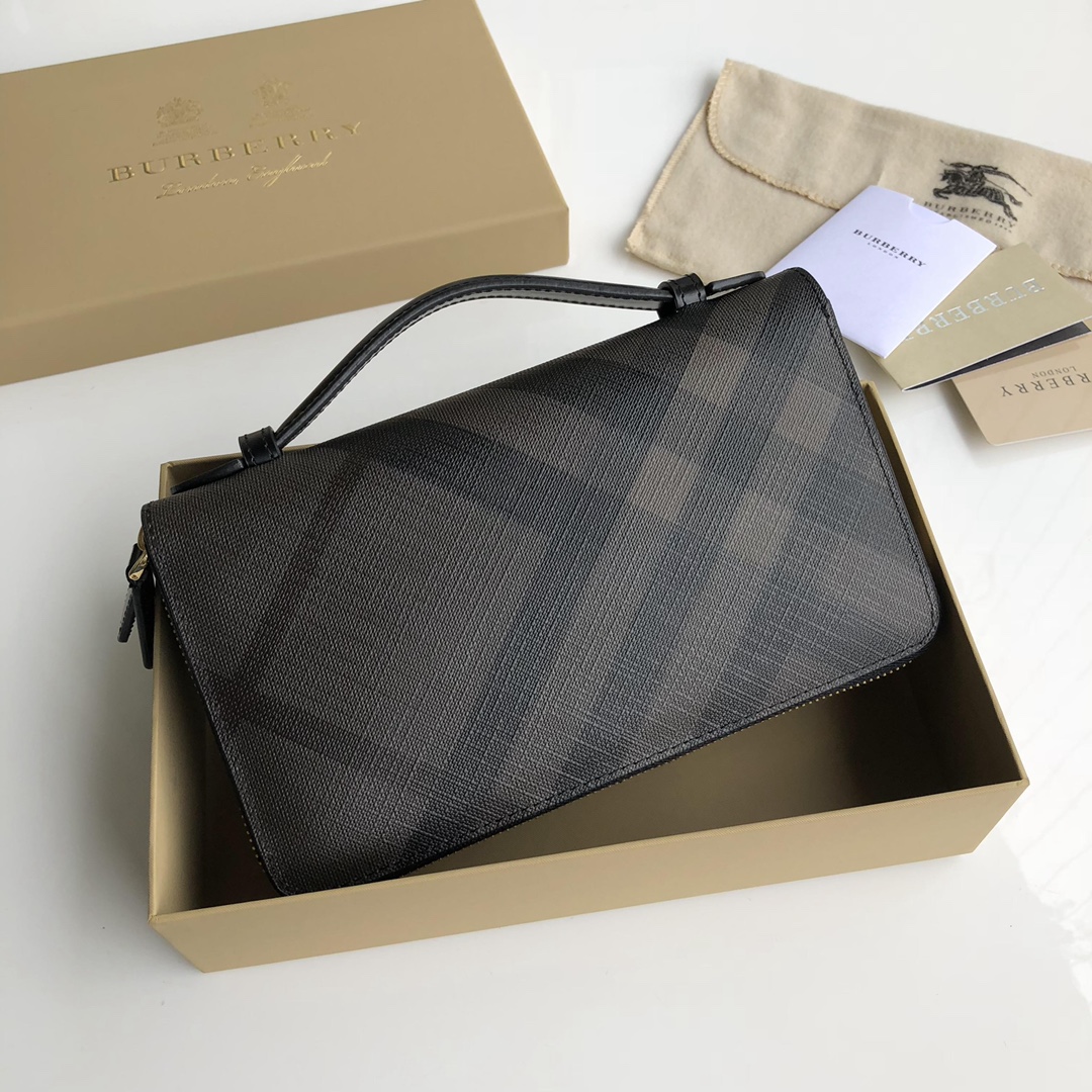 Burberry Brown Clutch 19cm – Fapert