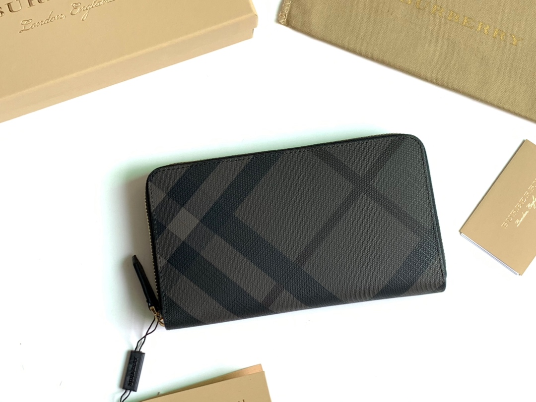 Burberry Brown Clutch 21cm – Fapert