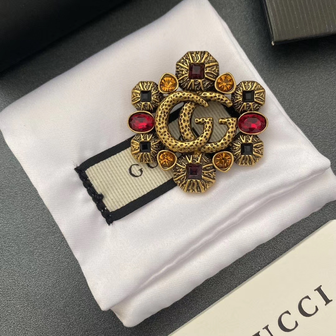 Chanel Brooch Cc 2377