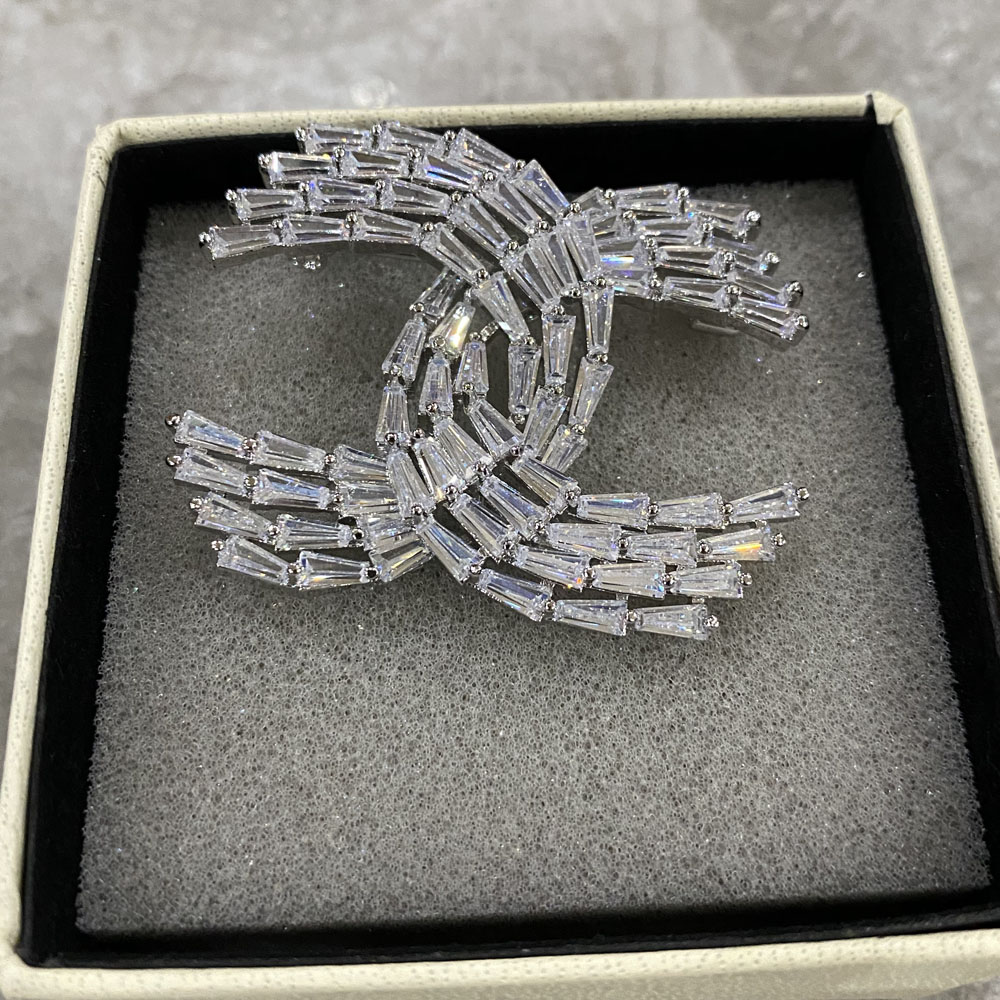 Chanel Brooch Cc 2850