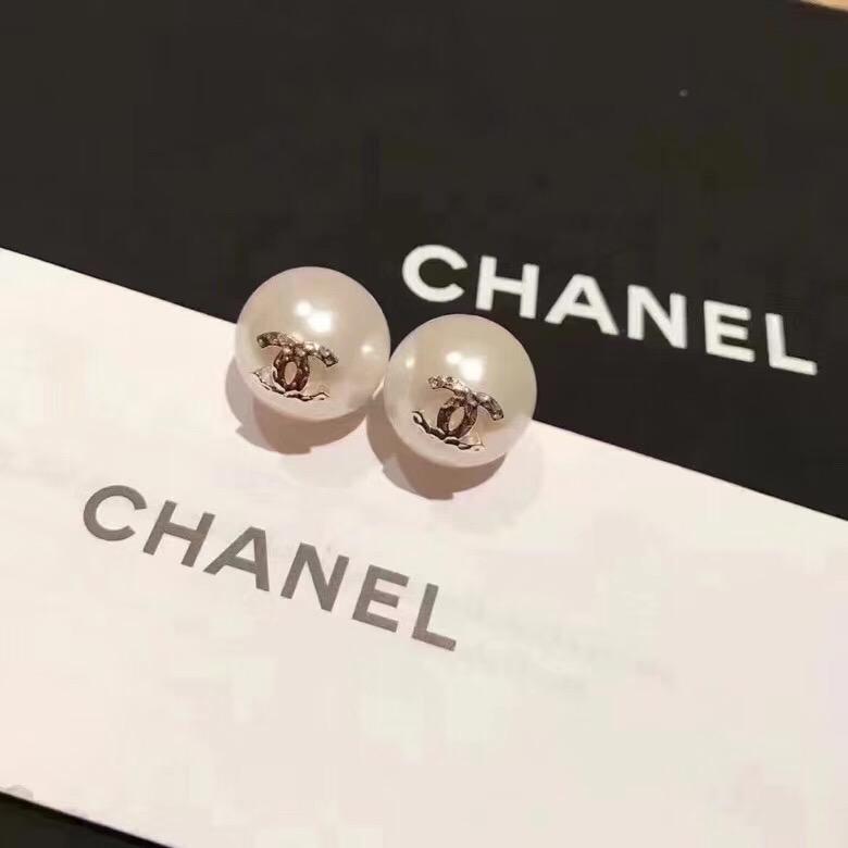 Chanel CC earrings