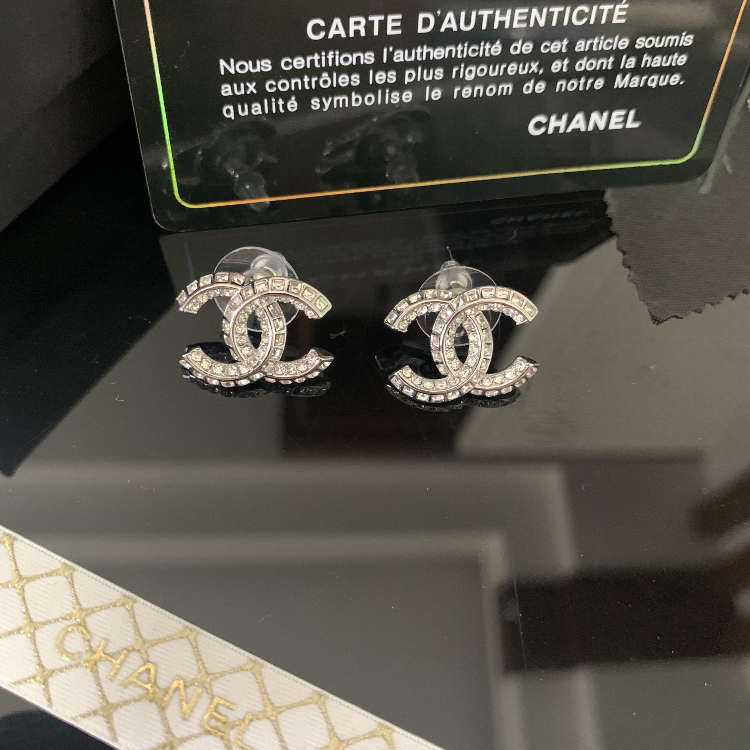 Chanel Cc Earrings Ear Stud 0290