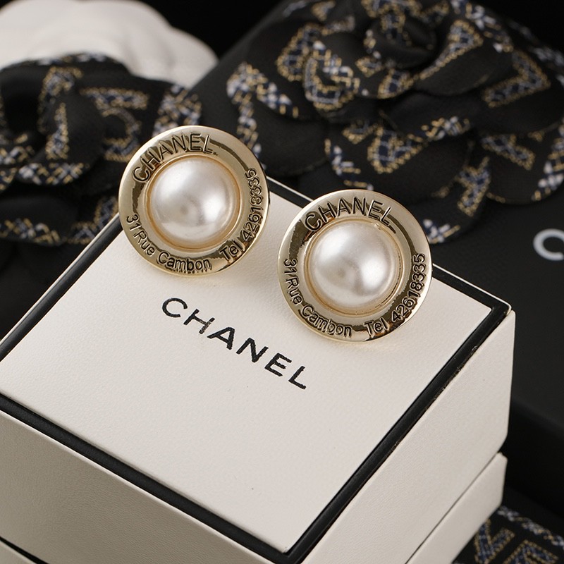 Chanel Cc Earrings Ear Stud 9403