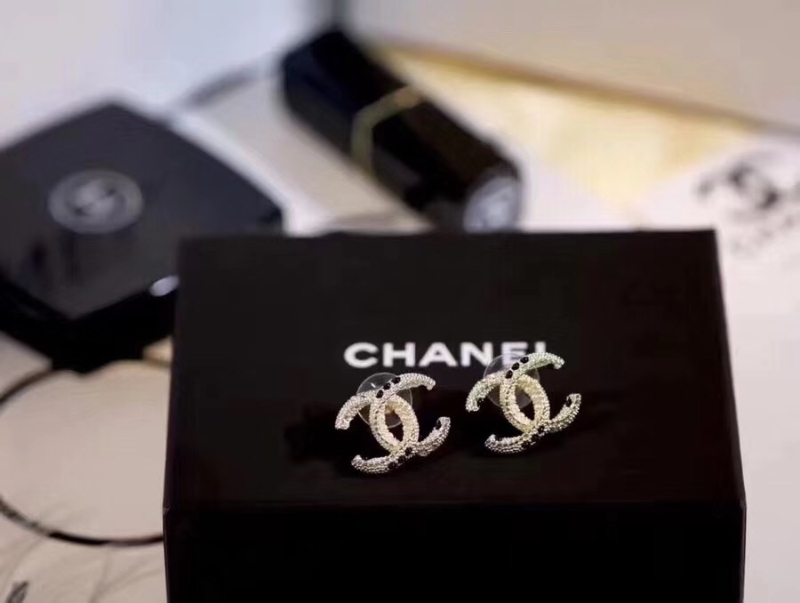 Chanel CC earrings