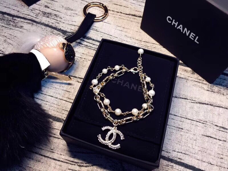 Chanel CC Pearl Bracelet