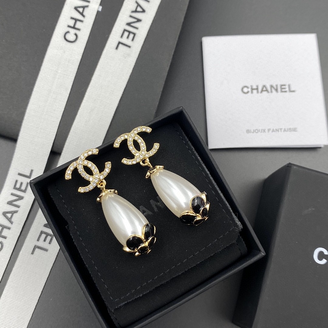 Chanel Earings