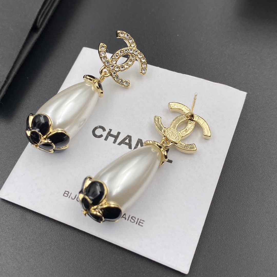 Chanel Earings