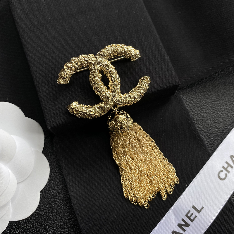 Chanel Gold Brooch Cc 1330