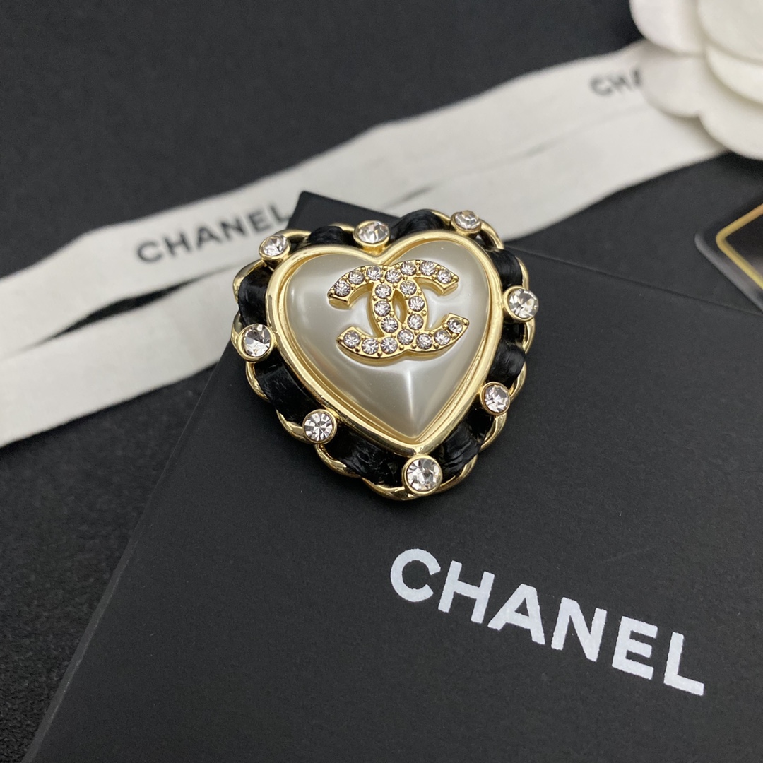 Chanel Heart Brooch Cc 1203