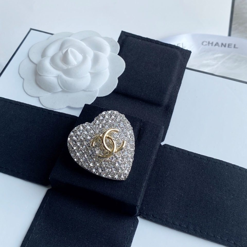 Chanel Heart Brooch Cc 20387