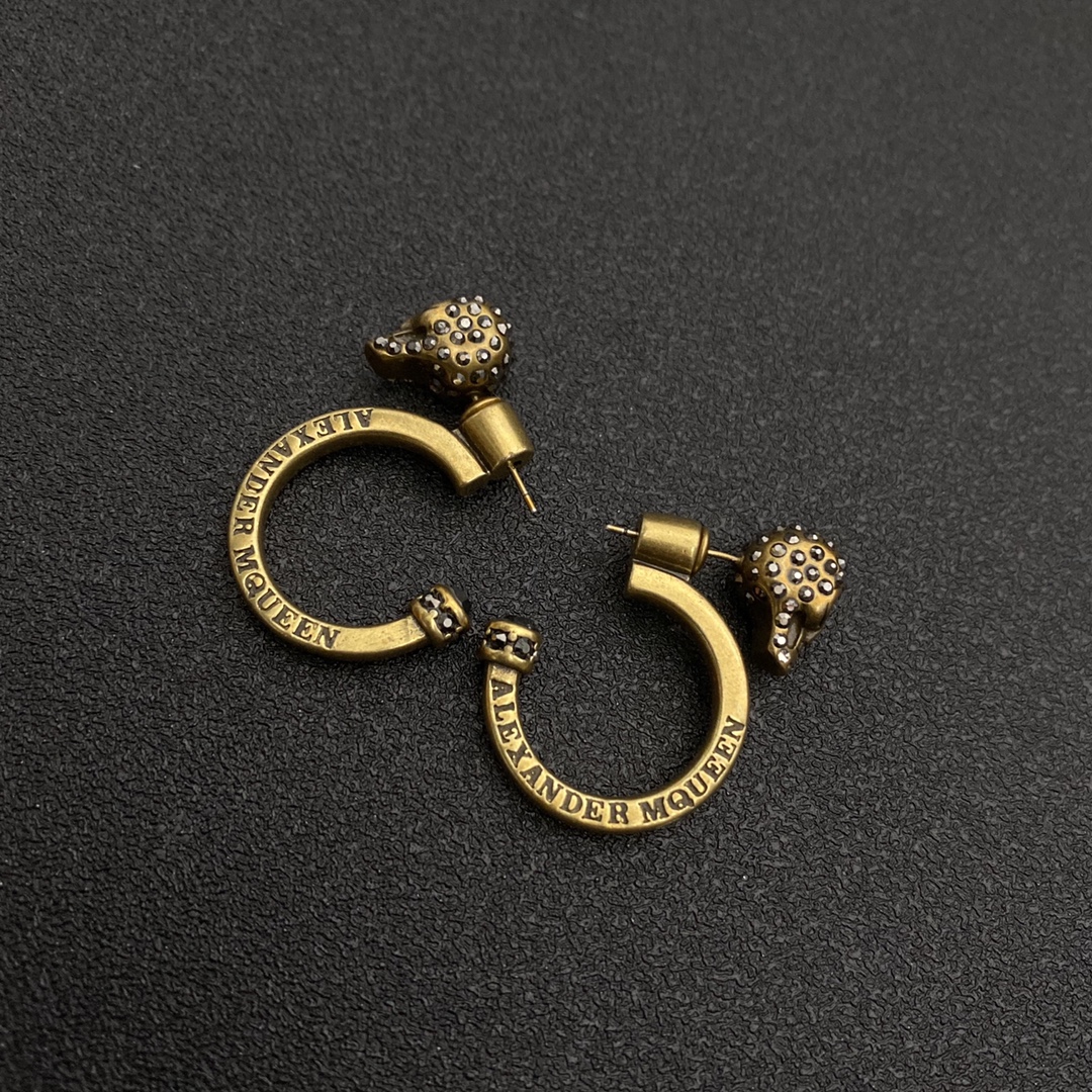 Chanel No 5 Cc Earrings Ear Stud 2709