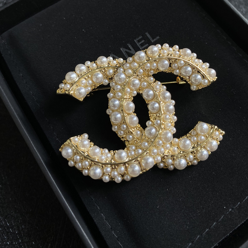 Chanel Pearl Brooch Cc 2039