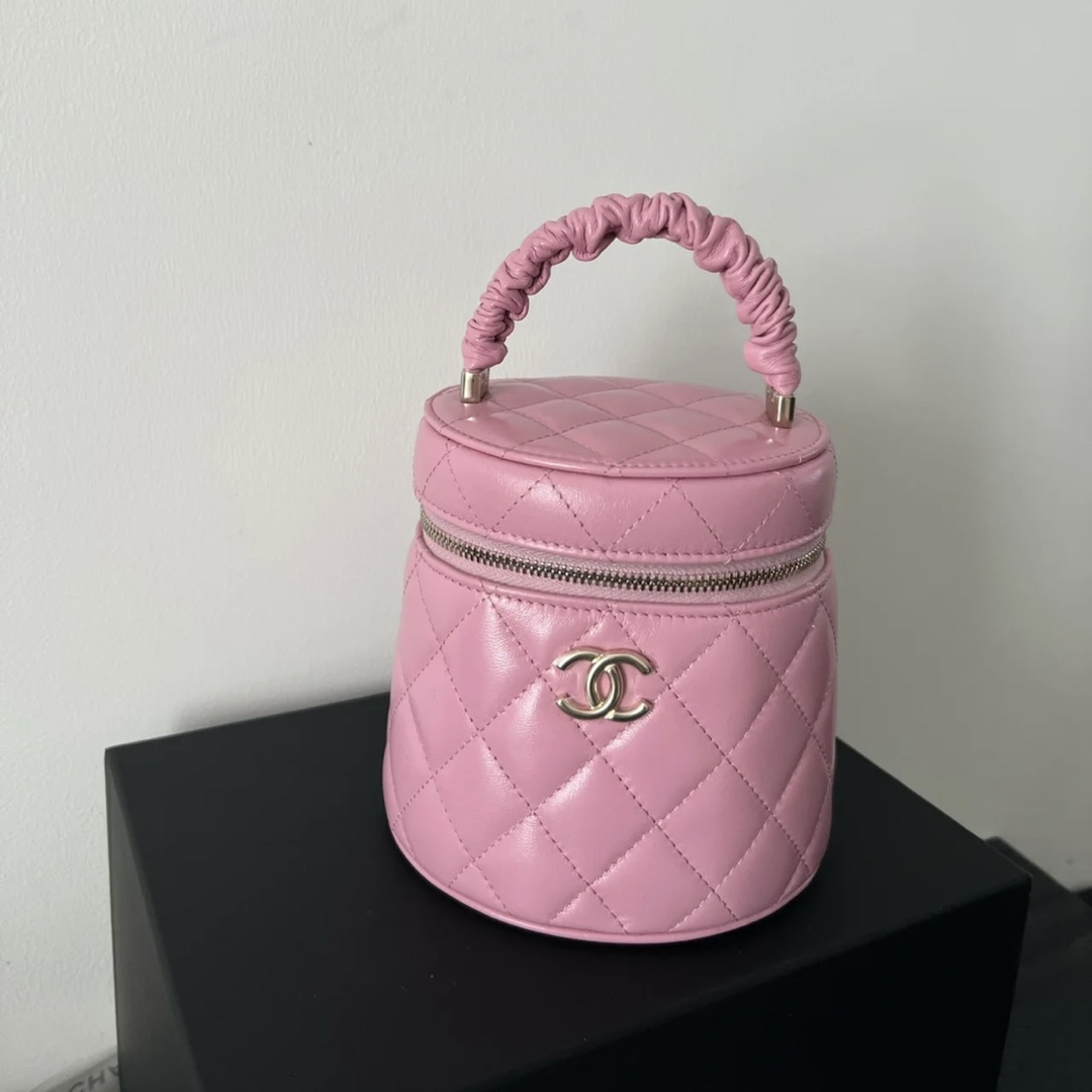 Chanel Small Vanity Case 13cm Pink For Women AS3210 – Fapert