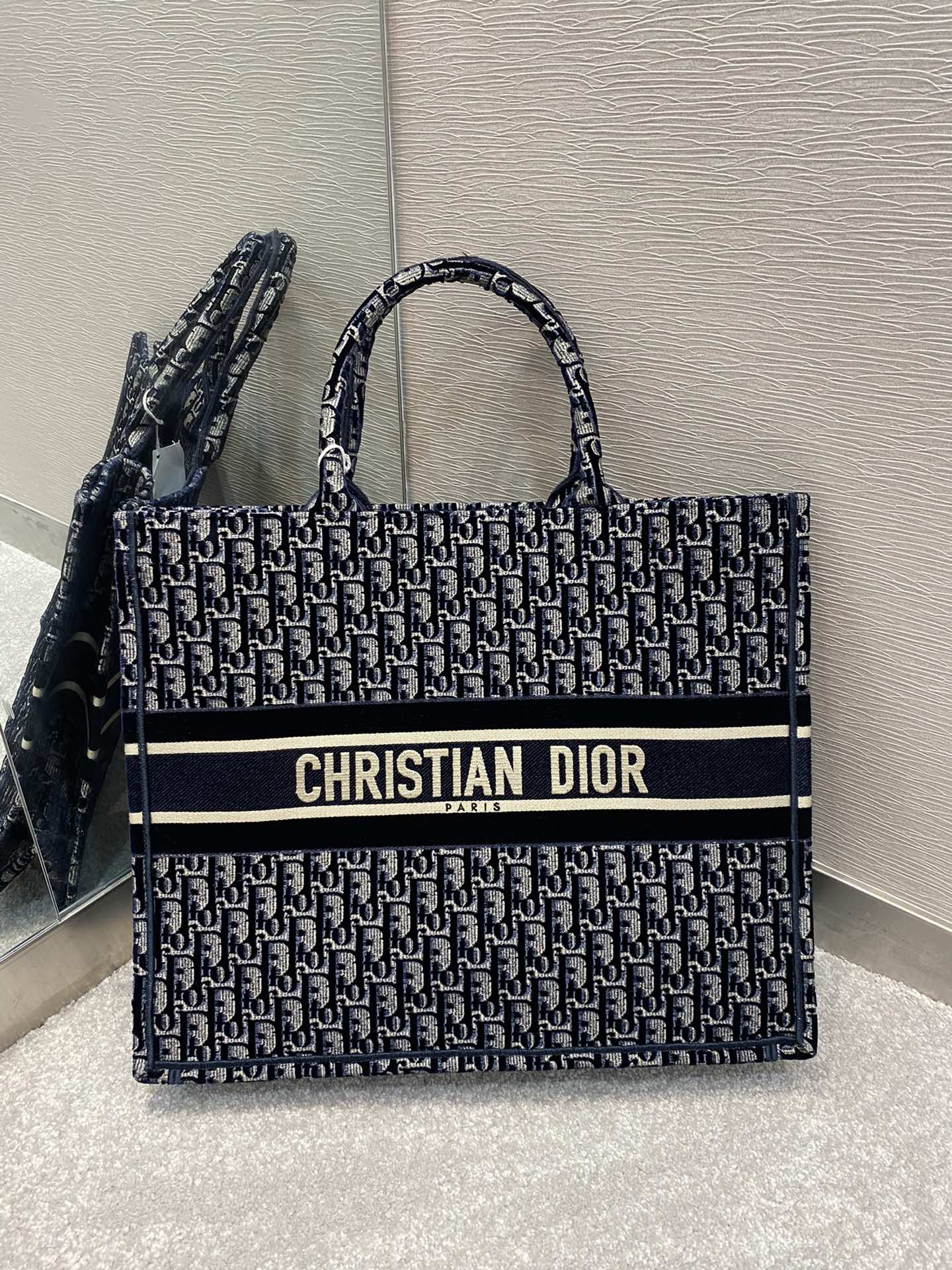 Christian Dior Blue Large Handle Bag 42cm – Fapert