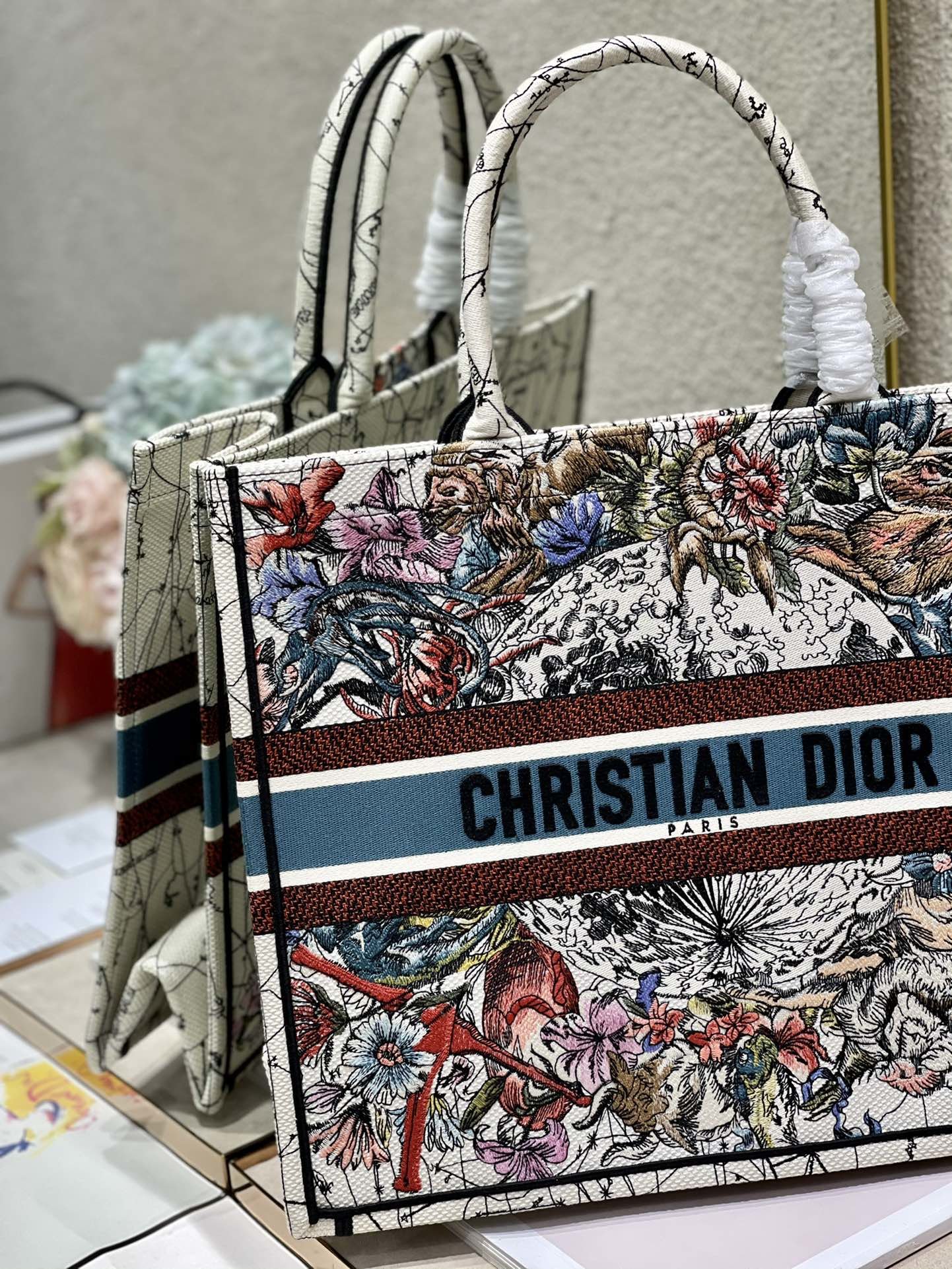 Christian Dior Large Dior Book Tote Latte Multicolor Dior Zodiac Embroidery, Latte Multicolor, For Women Women’s Handbags, Shoulder Bags, 42cm CD M1286ZRHP_M941 – Fapert - Image 6
