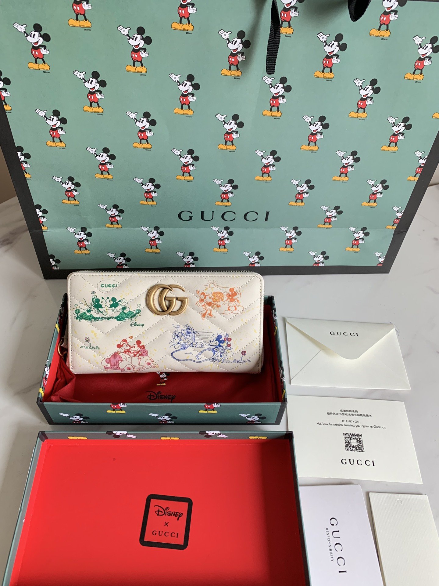 Gucci Disney Mickey Zip Around White Wallet 20cm – Fapert