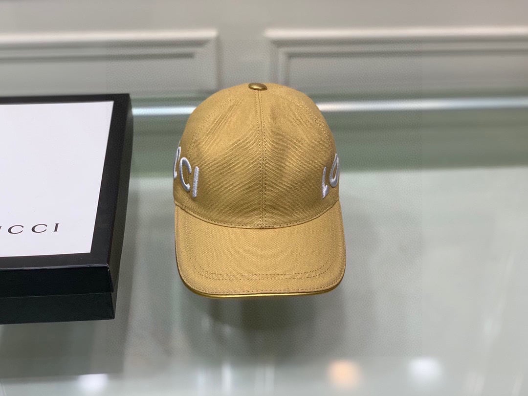 Gucci GG Canvas Baseball Cap In Beige