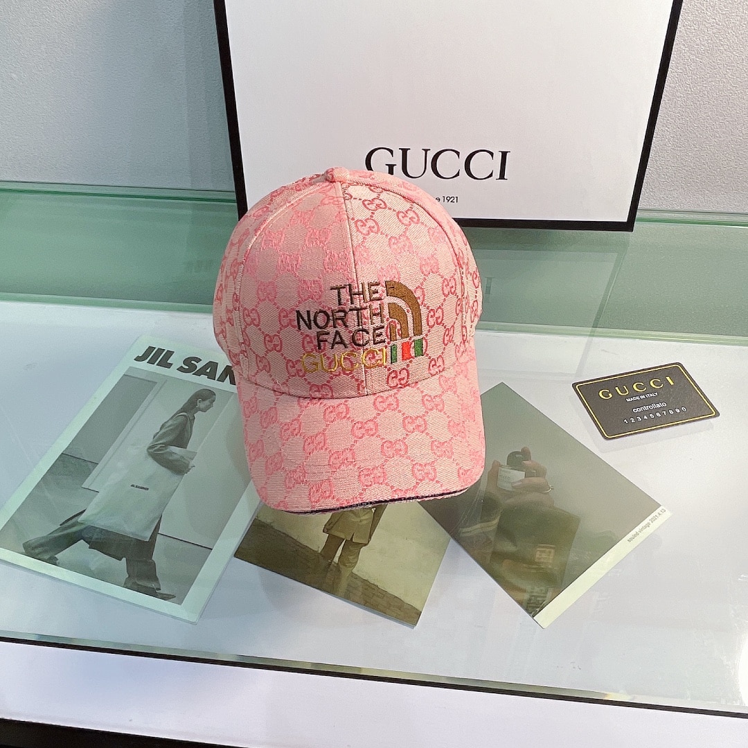 Gucci GG Canvas Baseball Cap Pink