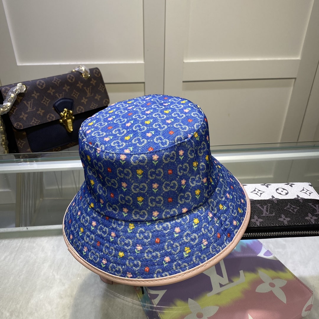 Gucci GG Canvas Bucket Hat Blue