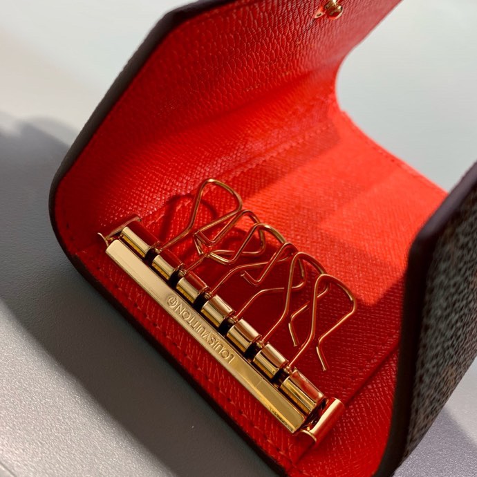 Louis Vuitton 6 Key Holder Monogram 10cm Red – Fapert