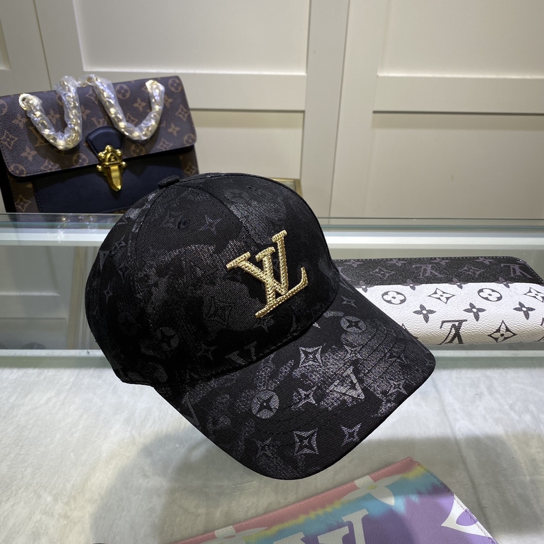 Louis Vuitton Be My Cap In Black