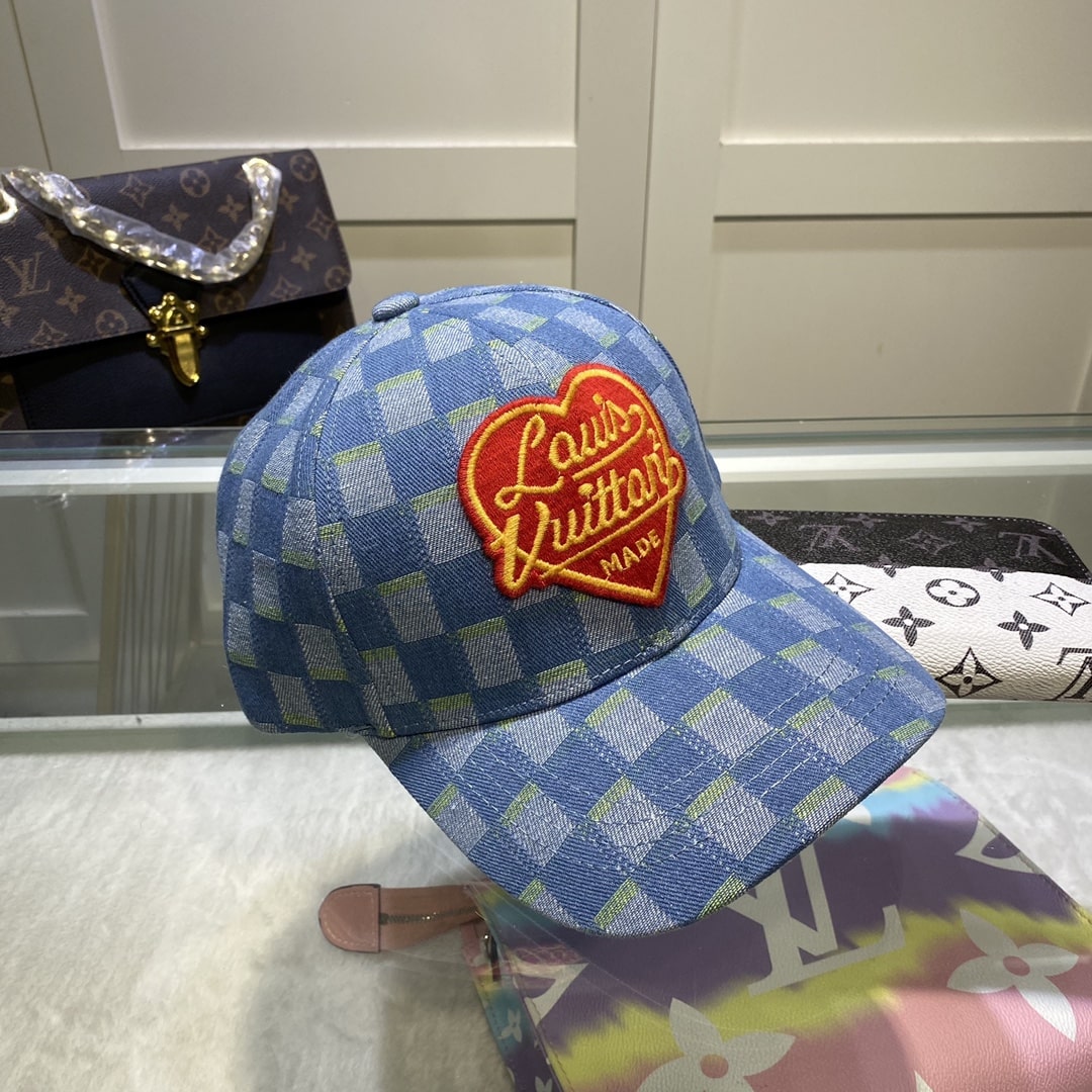 Louis Vuitton Be My Cap In Blue