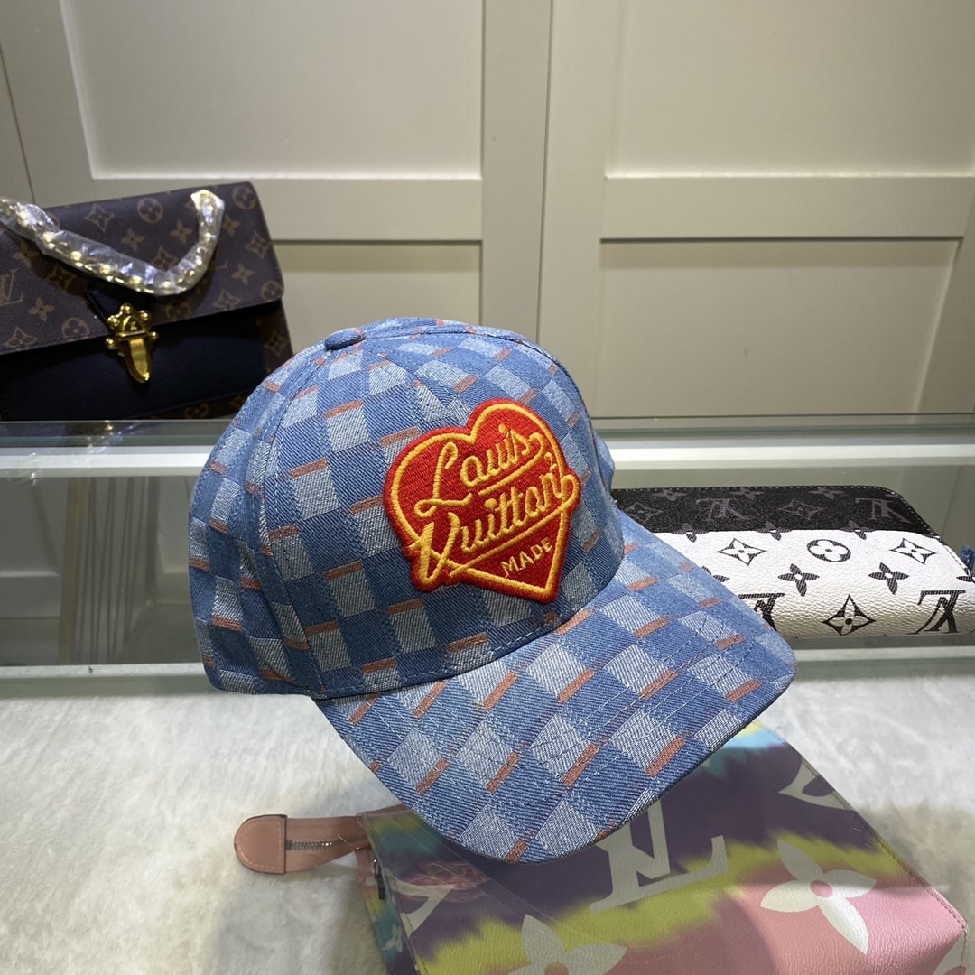 Louis Vuitton Be My Cap In Blue