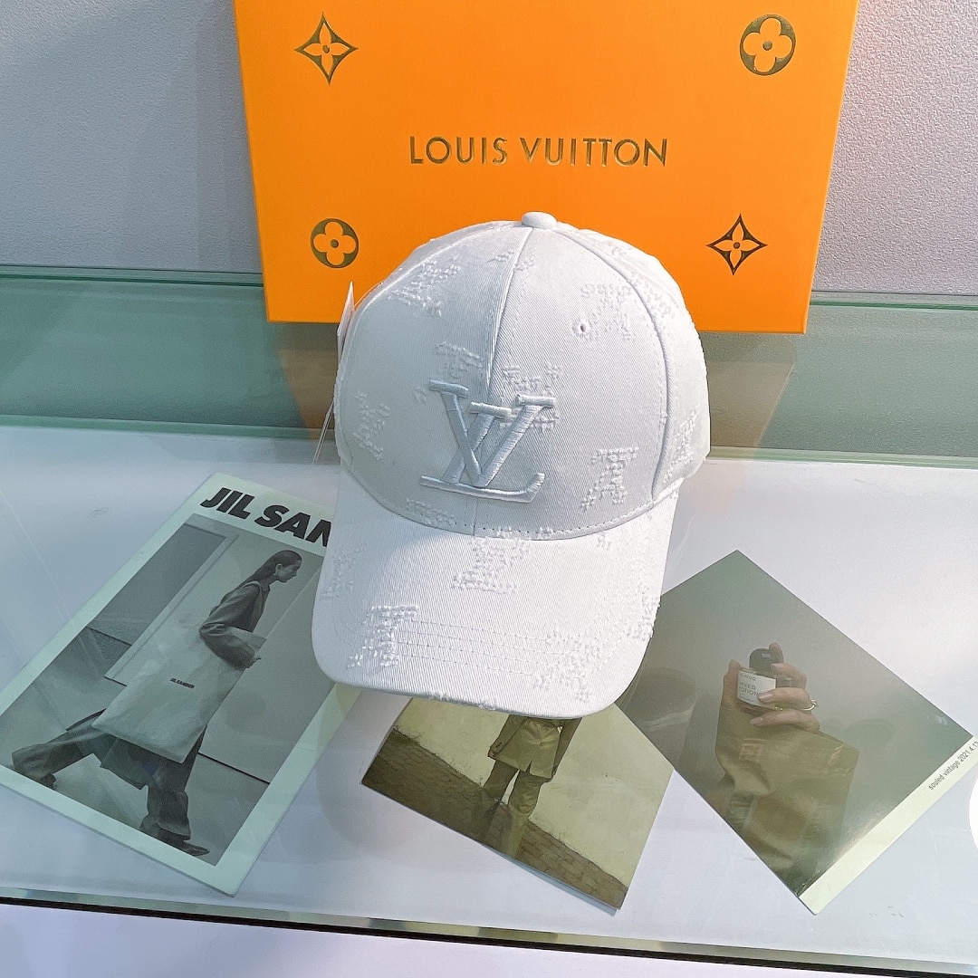 Louis Vuitton Be My Cap In White