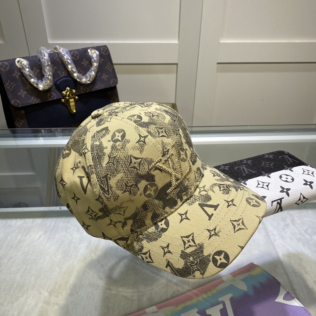 Louis Vuitton Be My Cap In Yellow