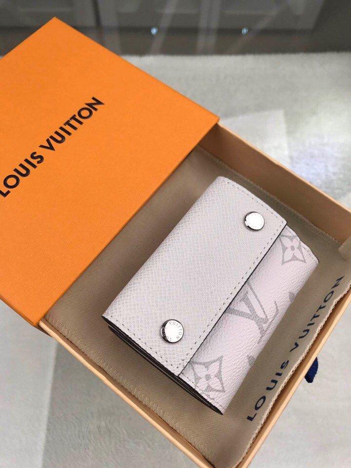 Louis Vuitton Discovery Wallet 10cm White – Fapert