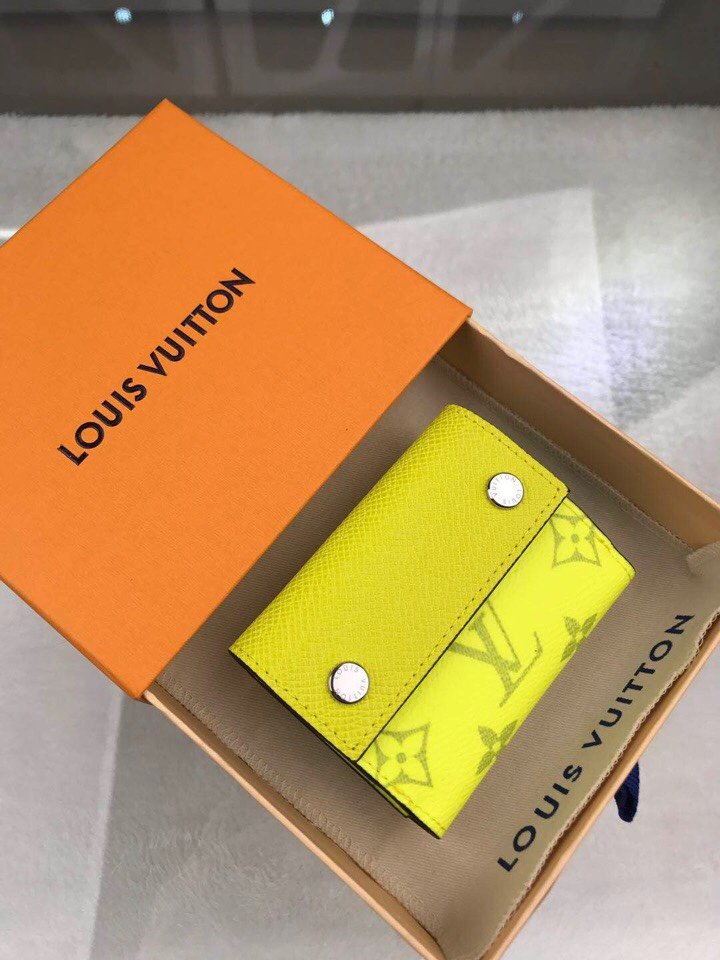 Louis Vuitton Discovery Wallet 10cm Yellow – Fapert