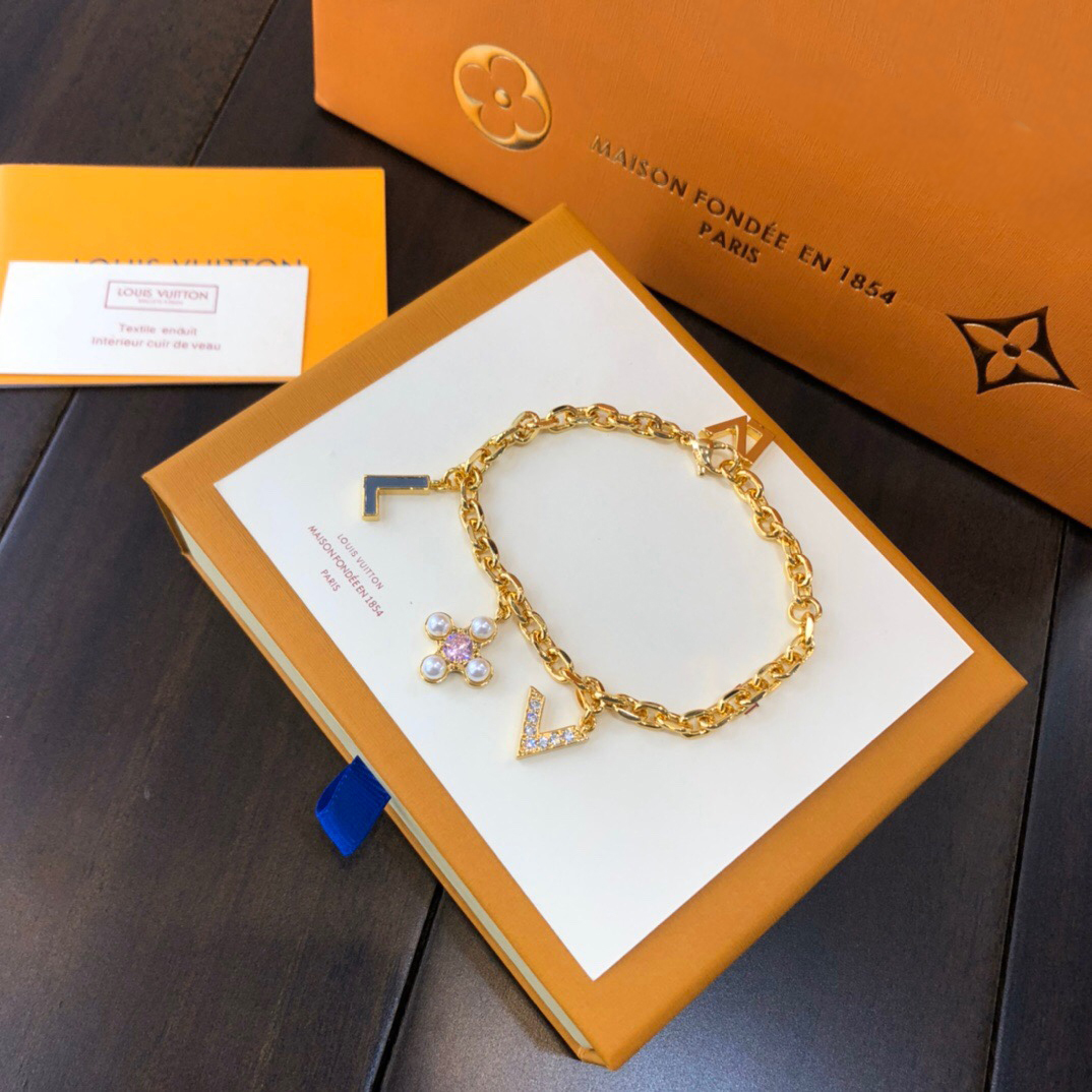 Louis Vuitton Letter Gold Link Bracelet Bangle