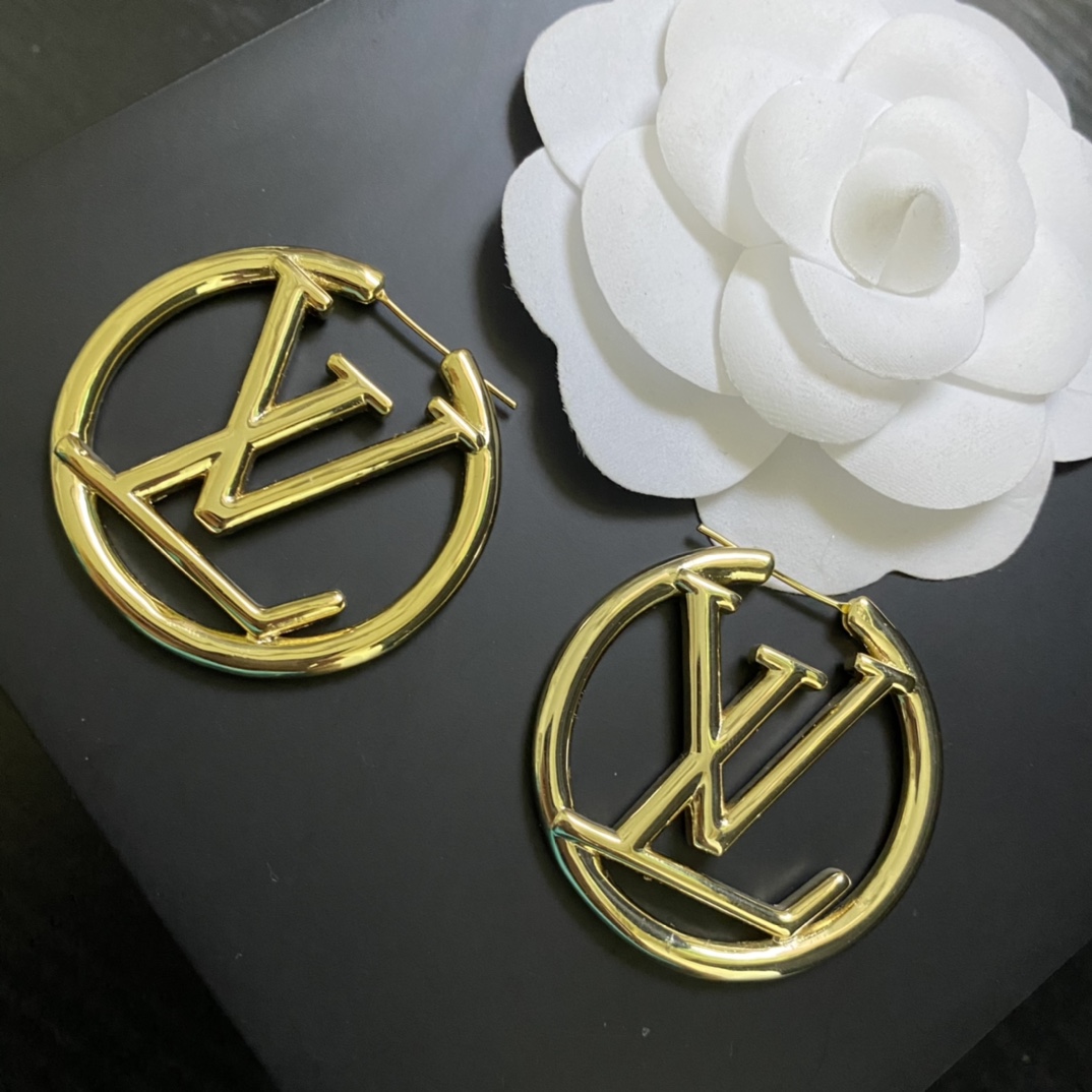 Louis Vuitton Lv Earrings Ear Stud 23846