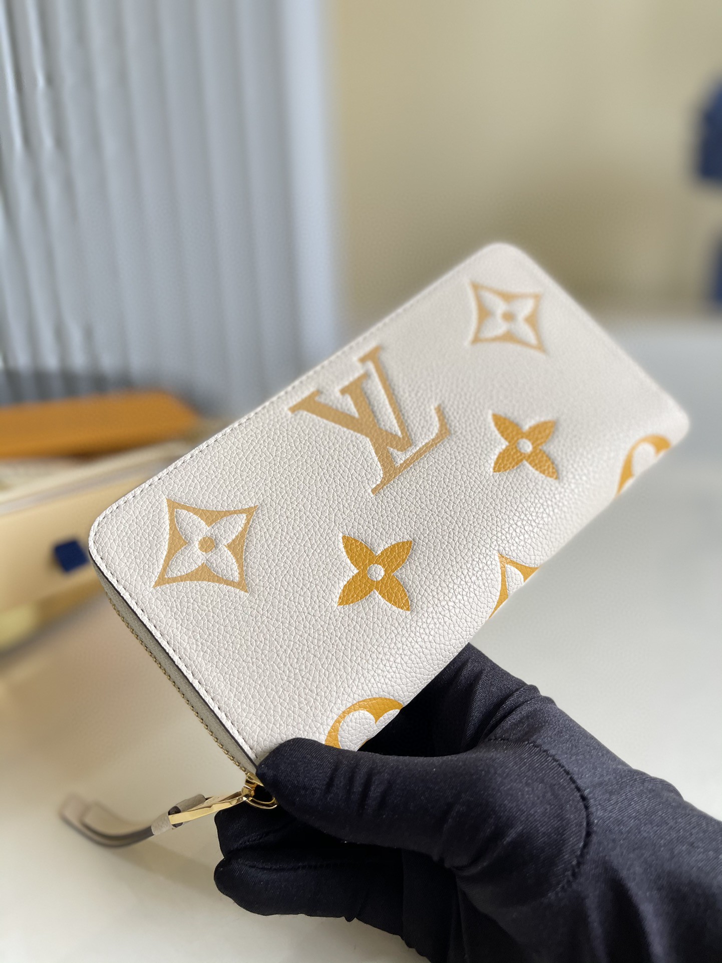 Louis Vuitton Monogram Empreinte Wallet 20cm Cream – Fapert