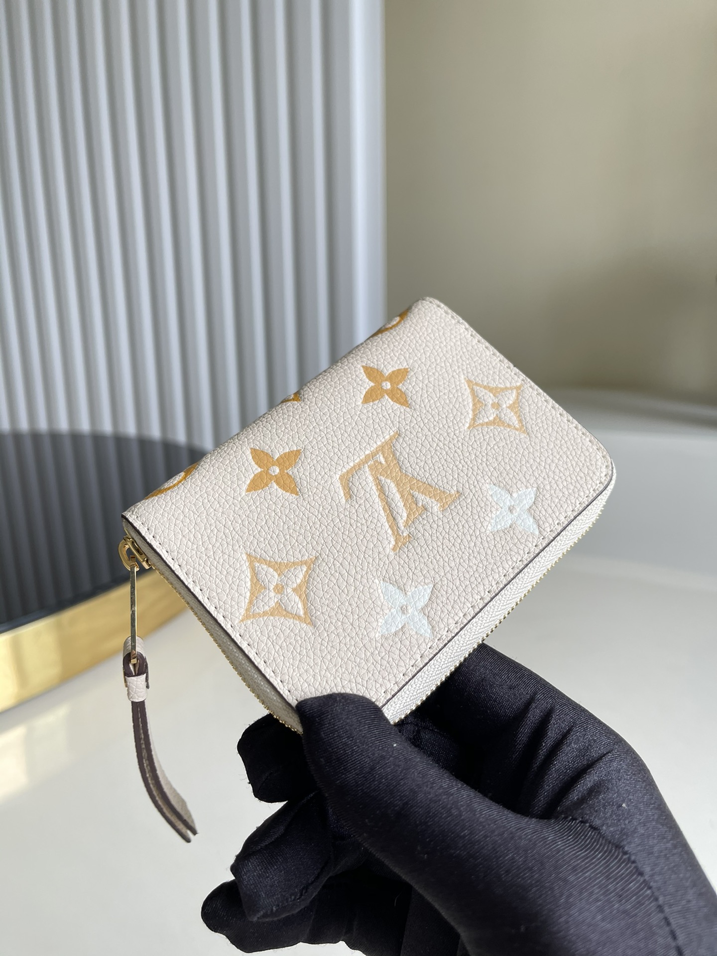 Louis Vuitton Monogram Wallet 11cm White – Fapert