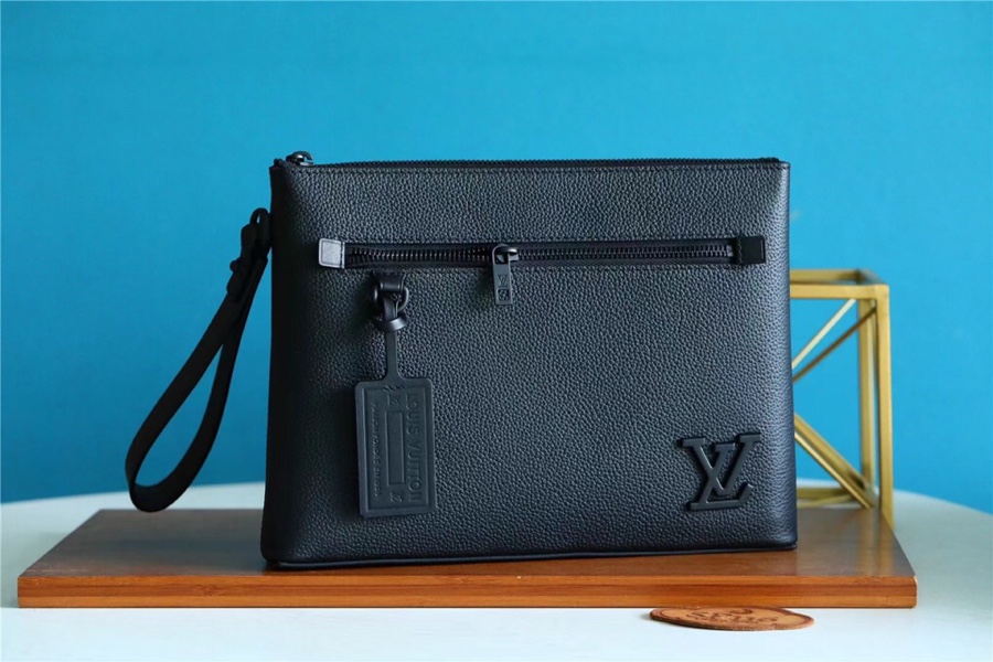 Louis Vuitton Pochette Ipad Black Aerogram For Men, Men’s Wallet 30cm LV M81029 – Fapert