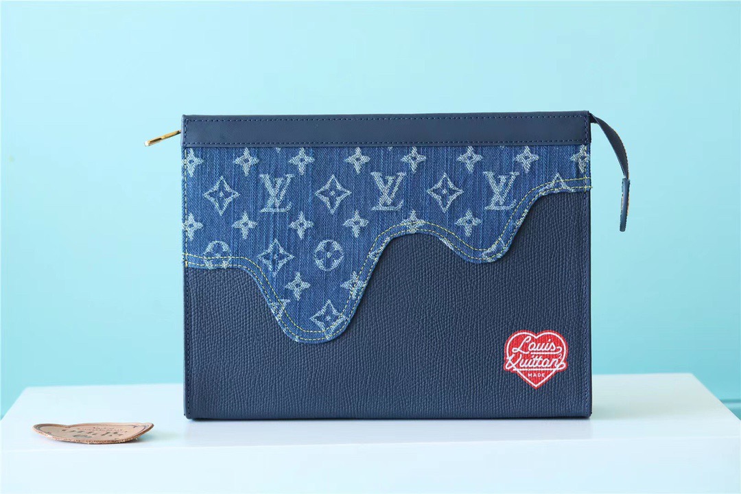 Louis Vuitton Pochette Voyage MM Monogram Drip Blue By Nigo For Pre-Spring, Men’s Travel Accessories 27cm LV M45961 – Fapert