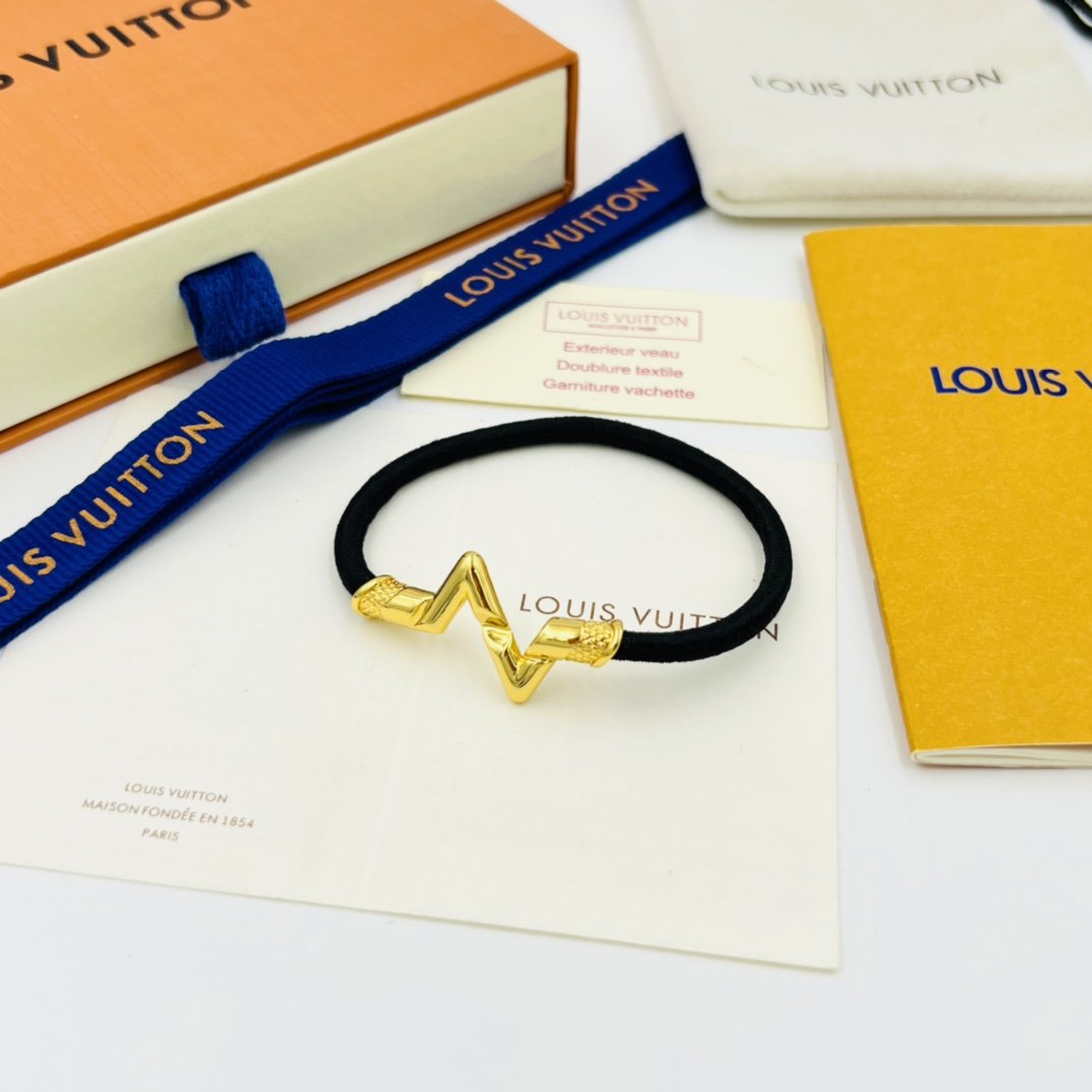 Louis Vuitton Volt Upside Down Play Small Bracelet Yellow Gold