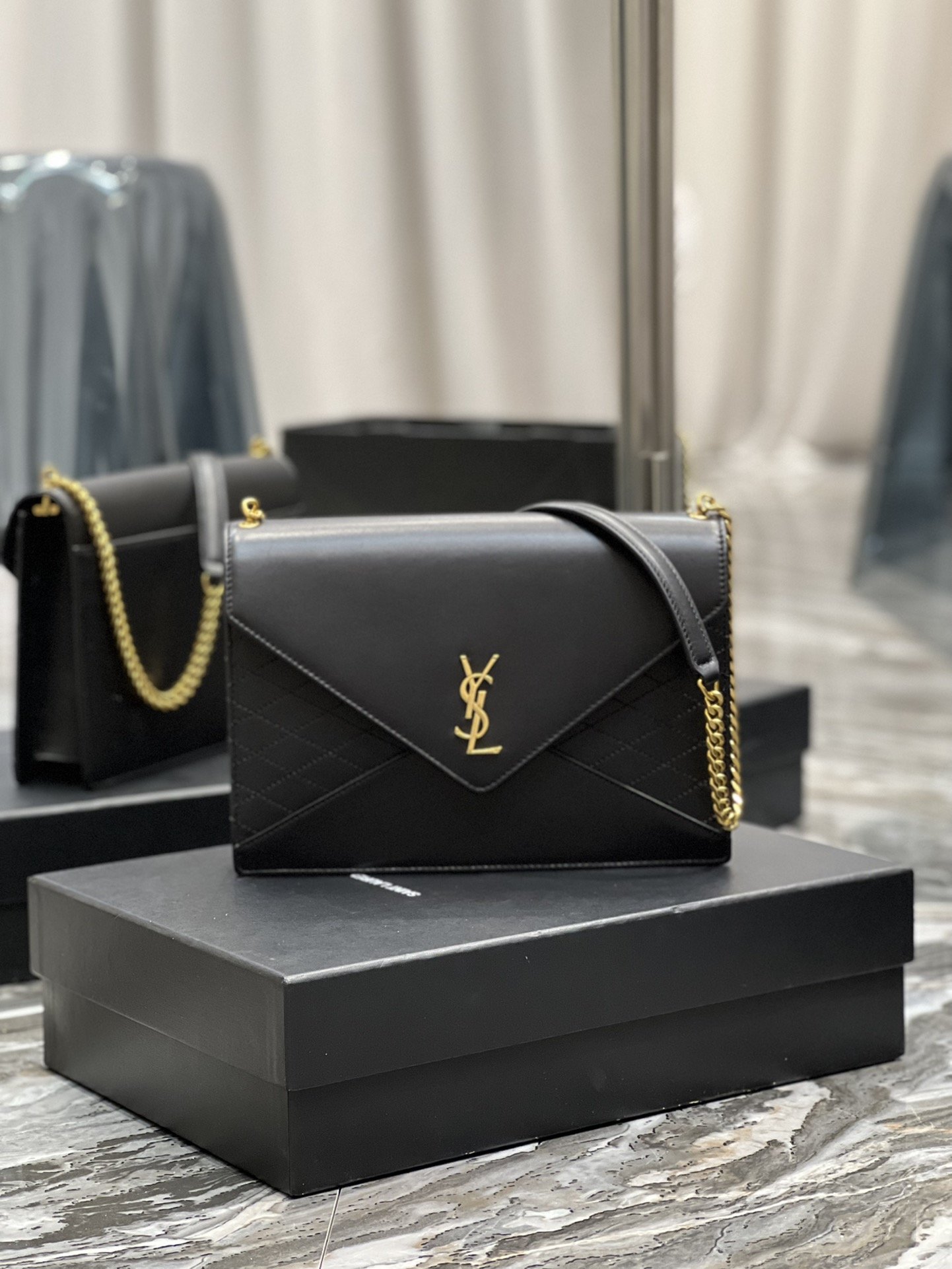 27cm YSL 6688641EL071000 – Fapert